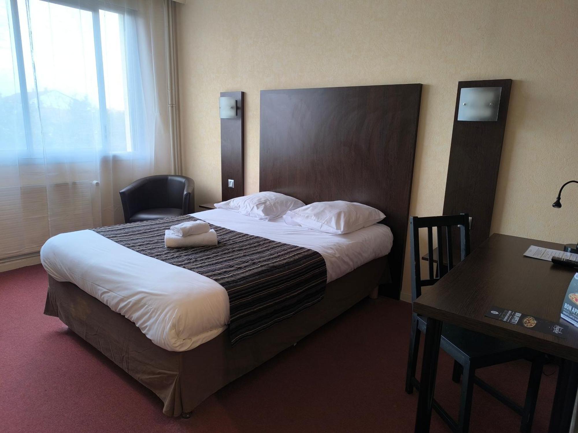 Adonis Lyon Est Hotel Artys Saint-Priest-en-Jarez Luaran gambar